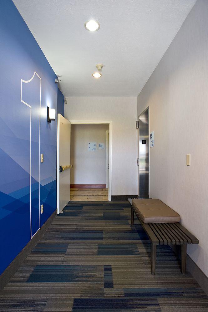 Holiday Inn Express & Suites Vermillion, An Ihg Hotel Экстерьер фото