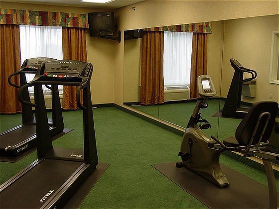 Holiday Inn Express & Suites Vermillion, An Ihg Hotel Удобства фото
