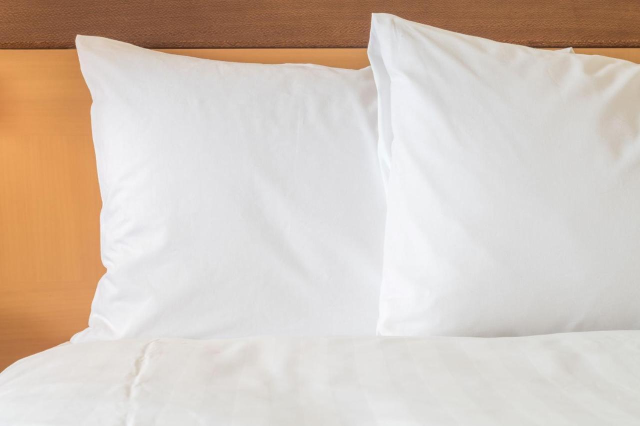 Holiday Inn Express & Suites Vermillion, An Ihg Hotel Экстерьер фото