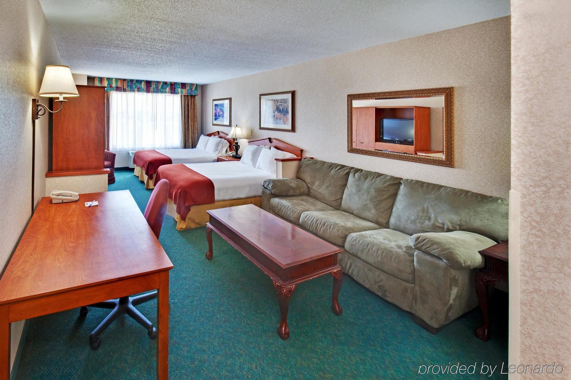 Holiday Inn Express & Suites Vermillion, An Ihg Hotel Номер фото